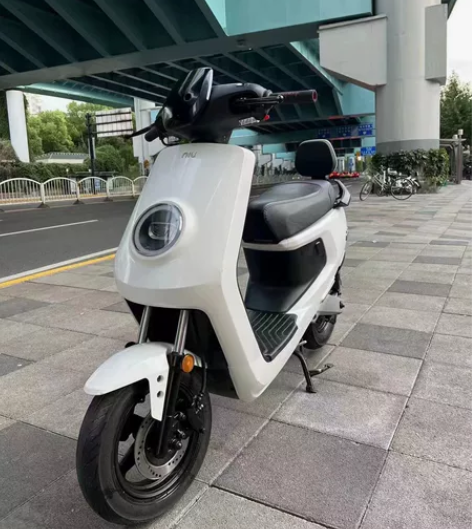 出售 二手小牛电动U1和m2,可以跑40公...