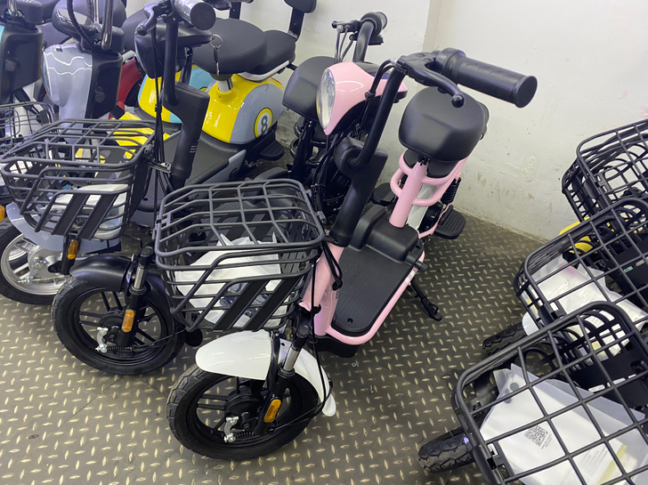 走量走量!雅迪新国标电动车特价处理 全新 ...