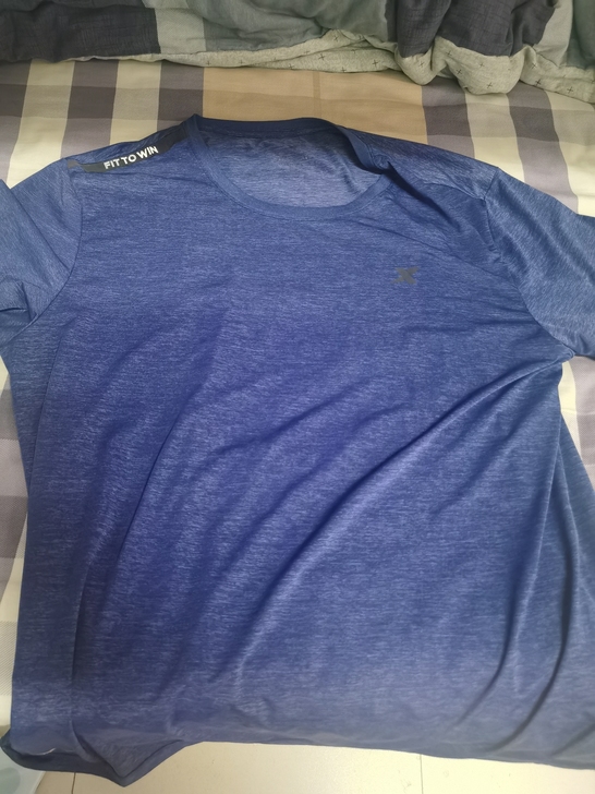 特步跑步速干t恤,因为瘦了不穿了3x 19...