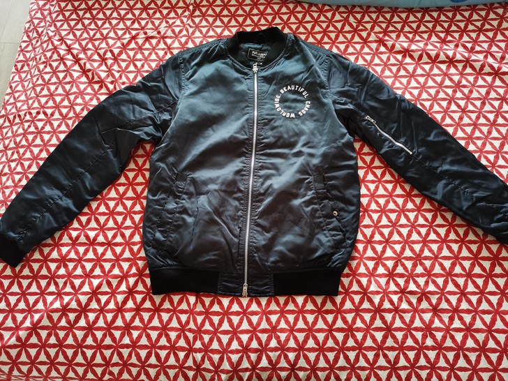 时尚潮牌棒球棉服夹克,上身超有型,M码,白...