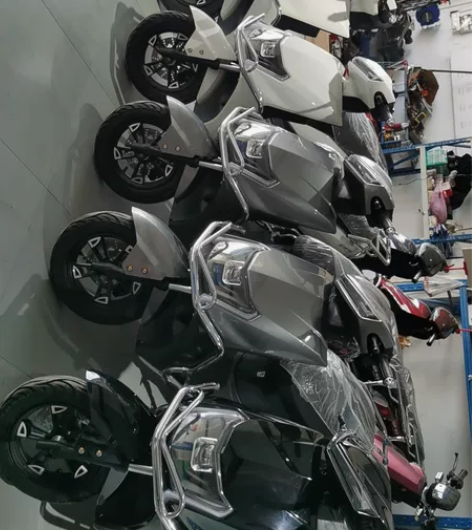 哈啰电动车72伏，装6个大电池，处理！共5...