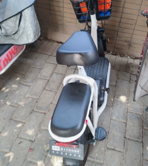 哈啰电动车棒途H16智能滑板电动车-珍珠白...
