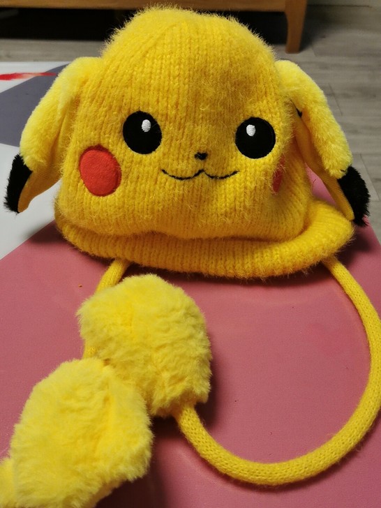 九新棕色八角帽,适合秋冬戴。10元!全新黑...