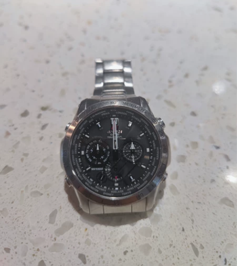 卡西欧手表，刀锋系列。记得当年在香港买的，...