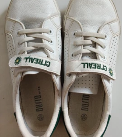 孩子穿的鞋，打乒乓球室内穿，一双35，一双...