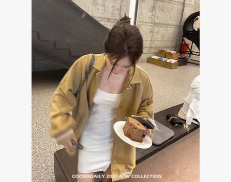 COOKADAILY_慵懒学姐翻领棒球外套...