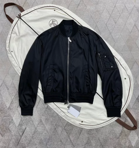 Dior Man 经典马鞍袋 棒球夹克 4...