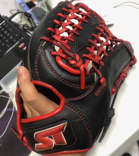韩国ST牌、日规硬式全牛皮棒垒球外野手套。...
