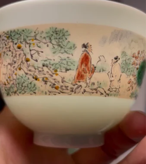 喻明福大师亲绘，玉泥薄胎！画工精细，釉面油...