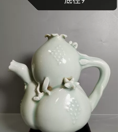 宋～湖田窑影青胡芦瓶 此胡芦瓶施青白釉、釉...