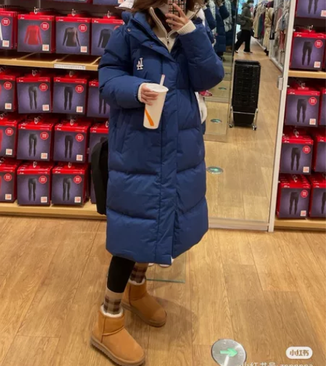 MLB洋基队双色连帽长款过膝羽绒服 小红书...