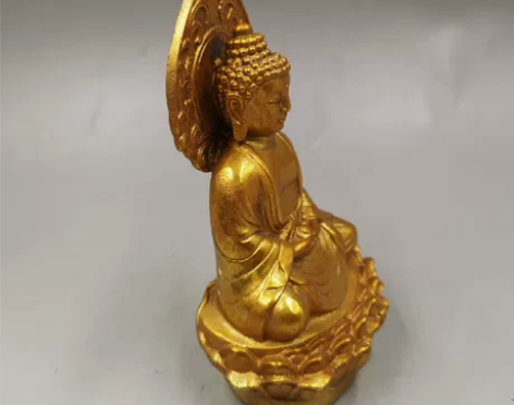 鎏金佛像，器型厚重，形制端正；通体光素，色...