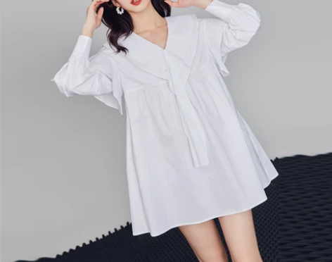 【商场同款】Z11女装新款V领荷叶边灯笼袖...