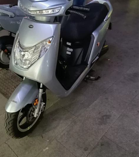 新大洲本田电动摩托车，金属烤漆，1200W...