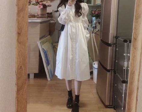 白色小个子连衣裙女春秋季2022新款法式设...