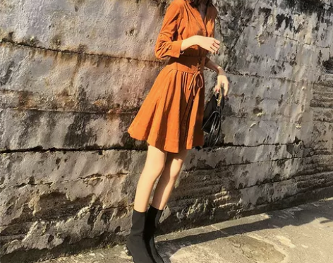 高冷范2018新款秋装女装轻成熟风气质学生...