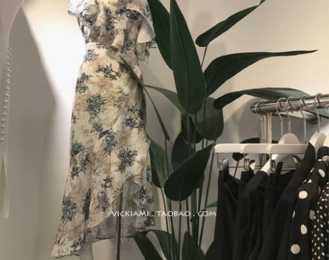 【樂】新款春夏气质单肩荷叶边不规则收腰碎 ...