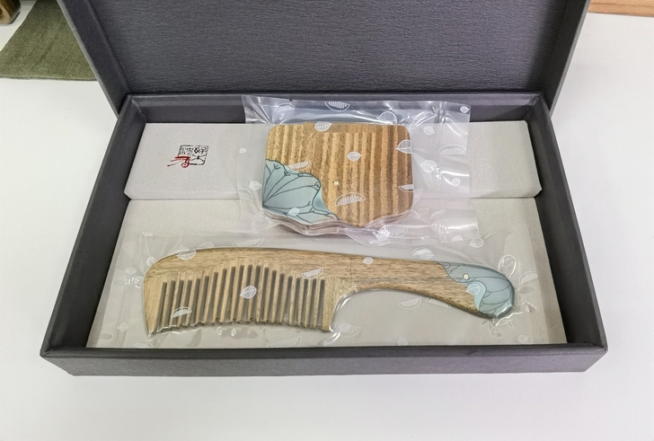 谭木匠雨荷梳镜套装礼盒木梳子，全新未拆封，...