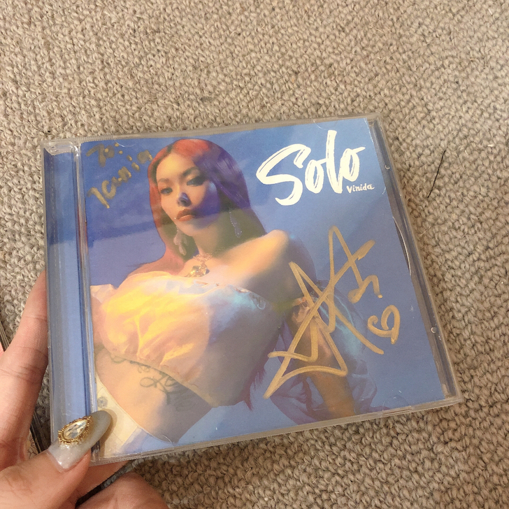 万妮达Solo 全新(仅为签名拆封)