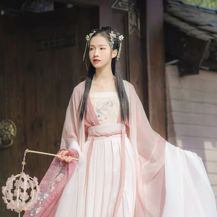 汉尚华莲立春传统汉服女刺绣对襟上襦搭配一片...