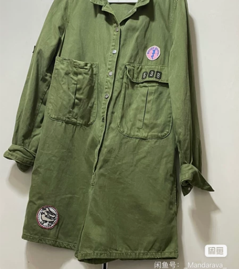 转手原因 ，想试宽松风格，结果不适合 感兴...