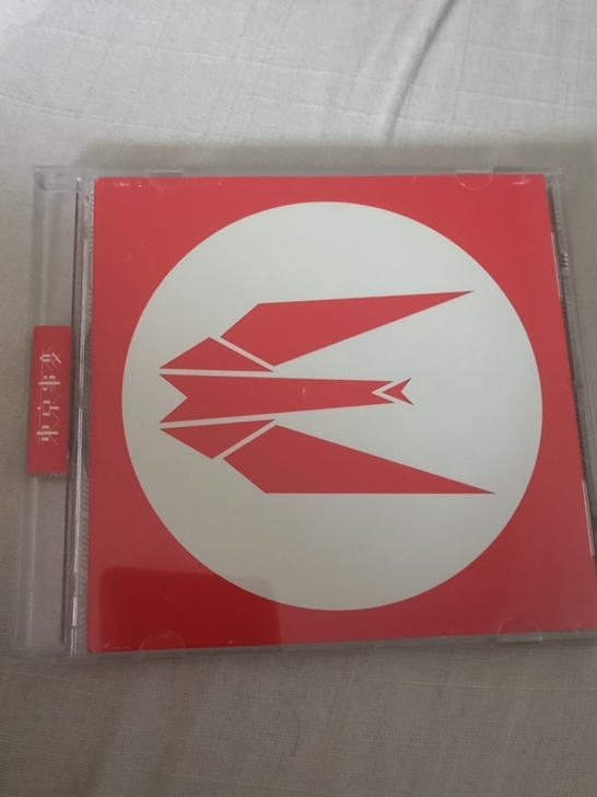 东京事变，一张原版专辑，日版，9新，cd。...