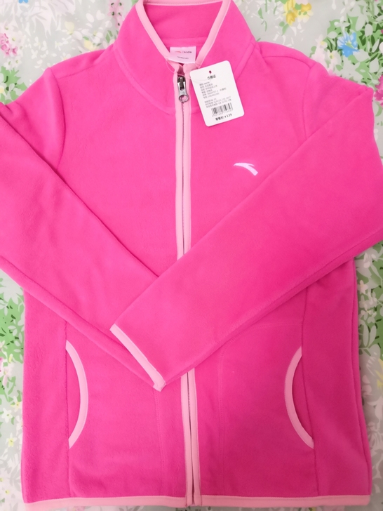 女童安踏140码杜鹃粉摇粒绒薄上衣，全新带...