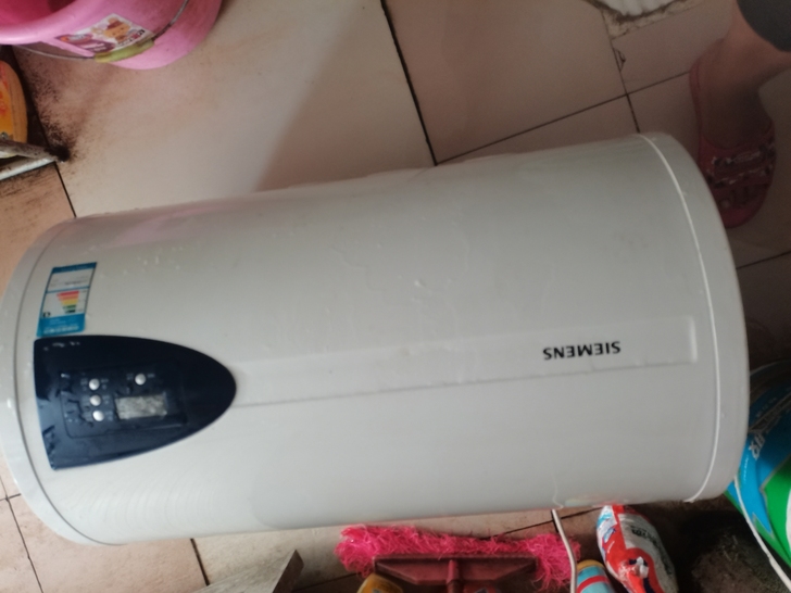 热水器转让,功能一切正常,地址在西乡坪洲地...