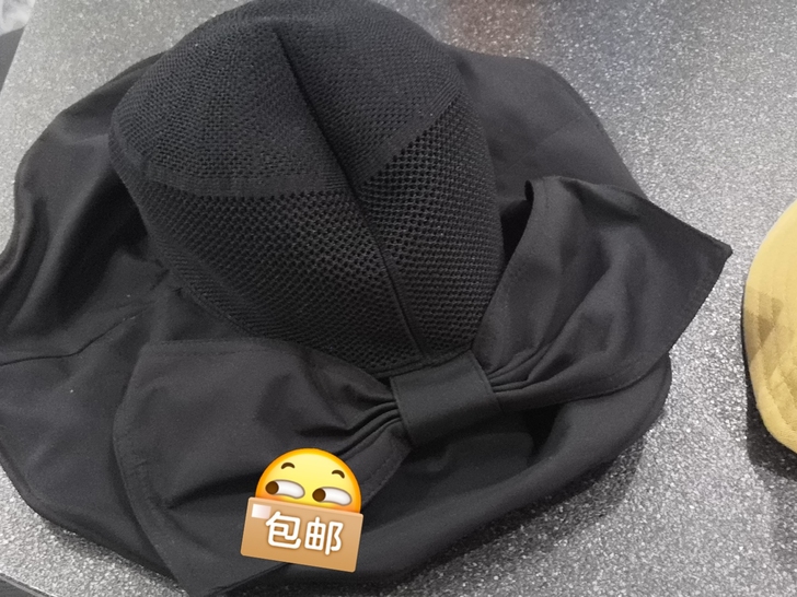 成人帽两顶,黑色原价55实体店购入,现价3...