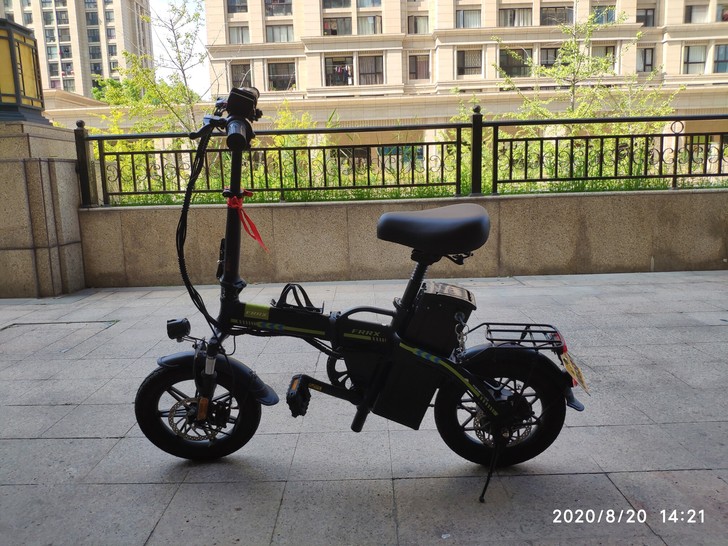 卖这个车,购买一年不经常使用,所以卖了,电...