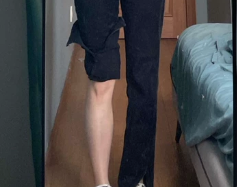 开叉黑色牛仔裤女夏季小个子显瘦高腰微喇叭裤...