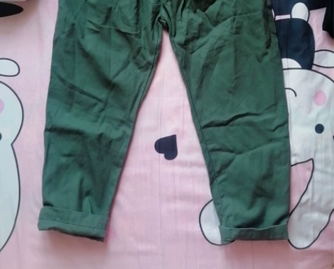 全新130码男童棉麻裤。军绿色，吊牌还在，...