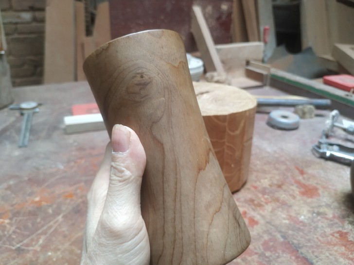 楠木笔筒，处理。不议价。自制。