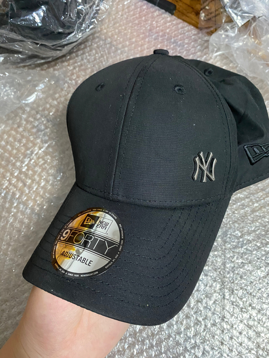 全新正品mlb黑色鸭舌可调节棒球帽,NY小...