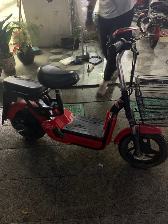 小刀电动车