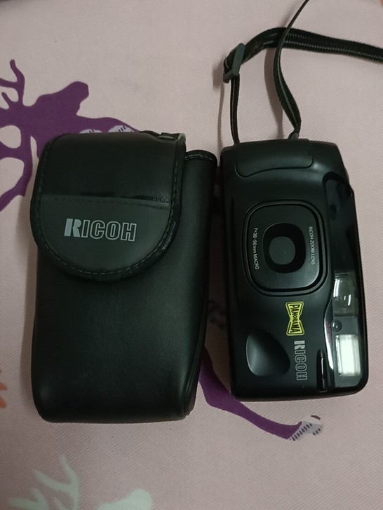 日本理光RZ一900型号胶片相机，带原装皮...
