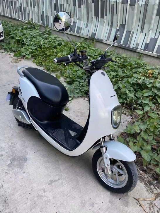 出自用电动车,