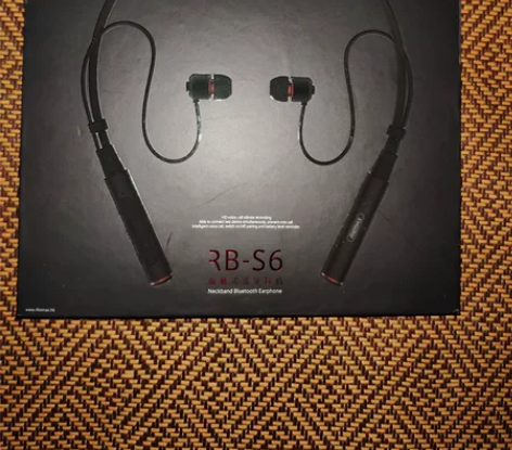 Remax挂脖式蓝牙跑步耳机 品牌：Rem...