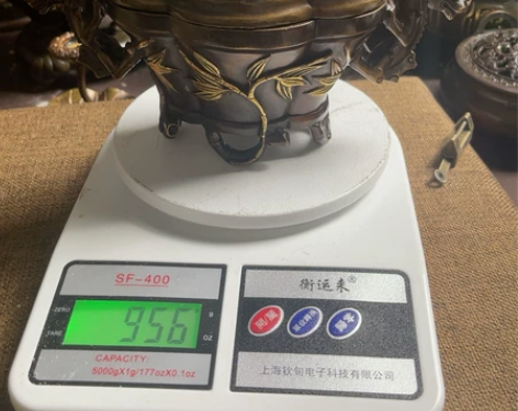 螭龙双耳 竹叶造型熏香炉 典雅大气 感兴趣...