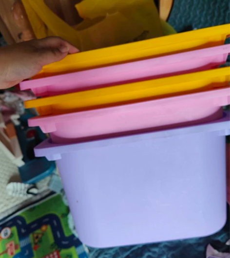 1个大号整理箱,两个小号整理箱,盖子有脏,...