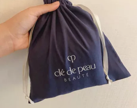 CPB肌肤之钥大容量收纳袋  抽绳袋 尺寸...