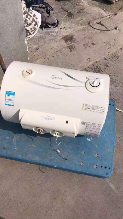 二手热水器，价格便宜，外观新，发货地广东深...