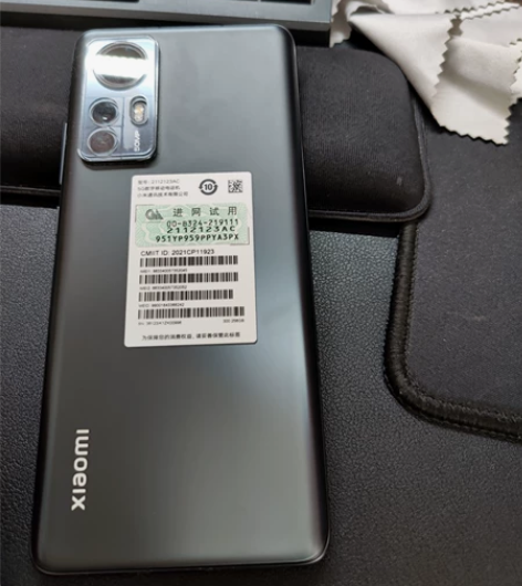 六月入手 小米12x 95新 轻微使用划痕...