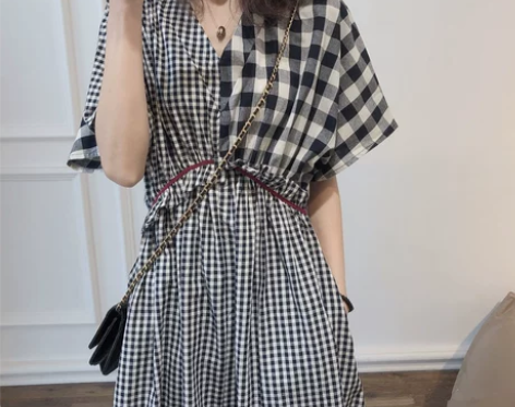 飘纳 连衣裙 感兴趣的话点“我想要”和我私...