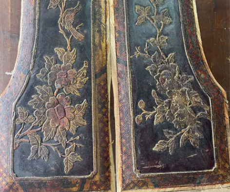 清代木雕描金鸟语花香花板 一对   品相如...