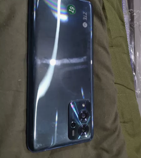 中兴20PR 99新 感兴趣的话...