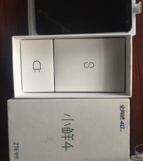 中兴手机。2+16 。很少使用。功能一切完...