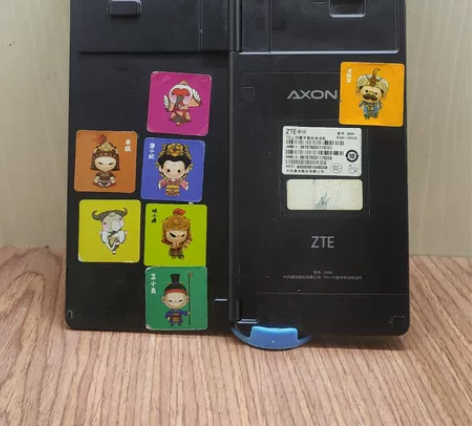 中兴  Axon M，4GB，64G， Z...