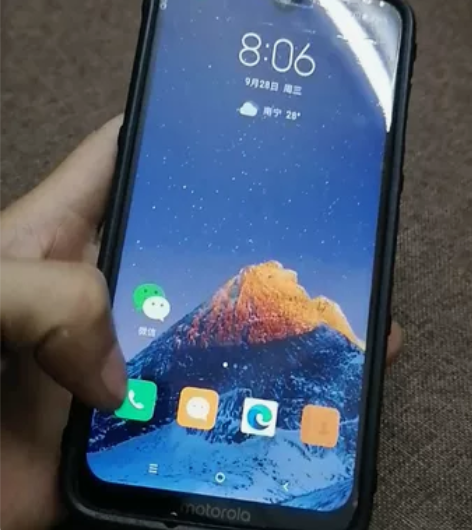 摩托罗拉G7 plus，4+128的配置，...