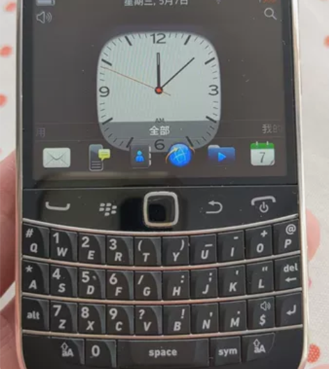 黑莓手机9900，学霸最爱！成色很不错9新...